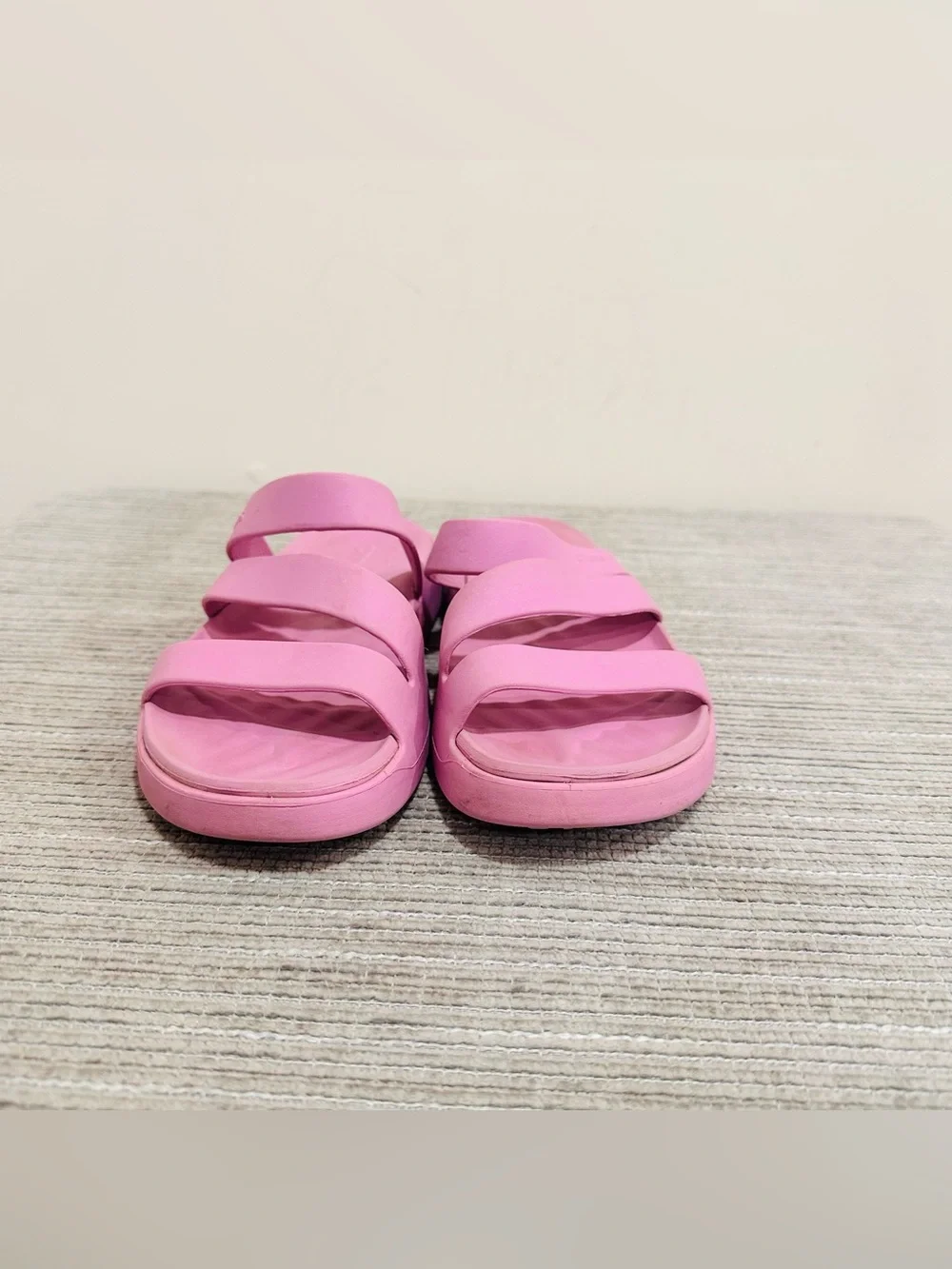 Crocs Getaway Strappy Sandals Pink Women’s Size US 7 / EU 37-38 Waterproof Slide